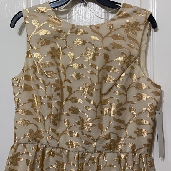 Gold dress - Picture 6 of 7